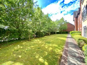 Rear Communal Gardens - click for photo gallery